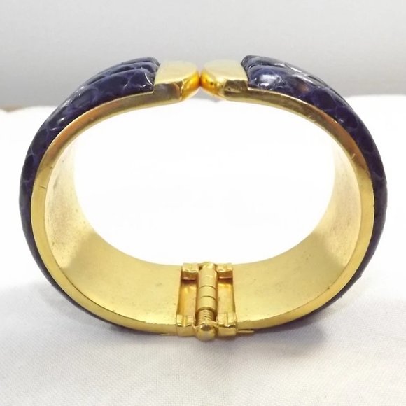 Vintage Faux Reptile Skin, Wide Cuff, Hinged Brass Bracelet - Picture 5 of 10